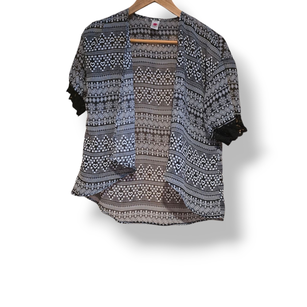Patterned Black and White Women's Top